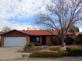 6908 Cherry Blossom Ln NE, Albuquerque, NM 87111