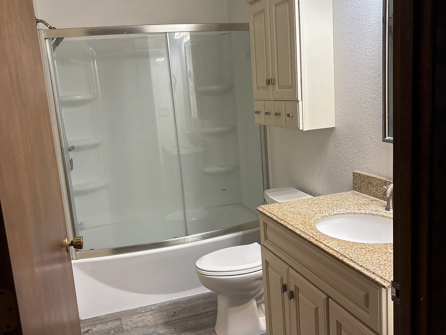 1747 Jasper Ave — Photo 4