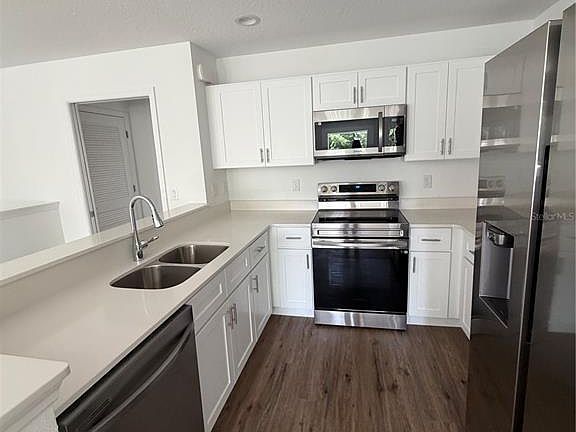 4th image of 2575 6TH AVENUE DRIVE E