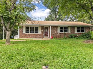792 Beverly Ann Dr, Fenton, MO 63026