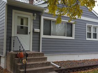 891 27th Ave SE, Minneapolis, MN 55414