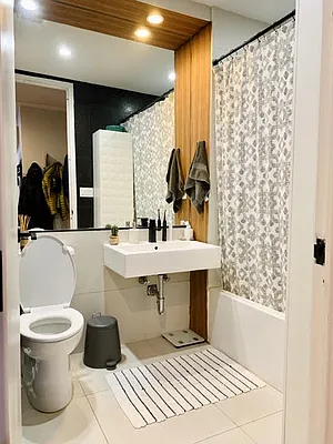 Rented by Merileads Inc. | media 6