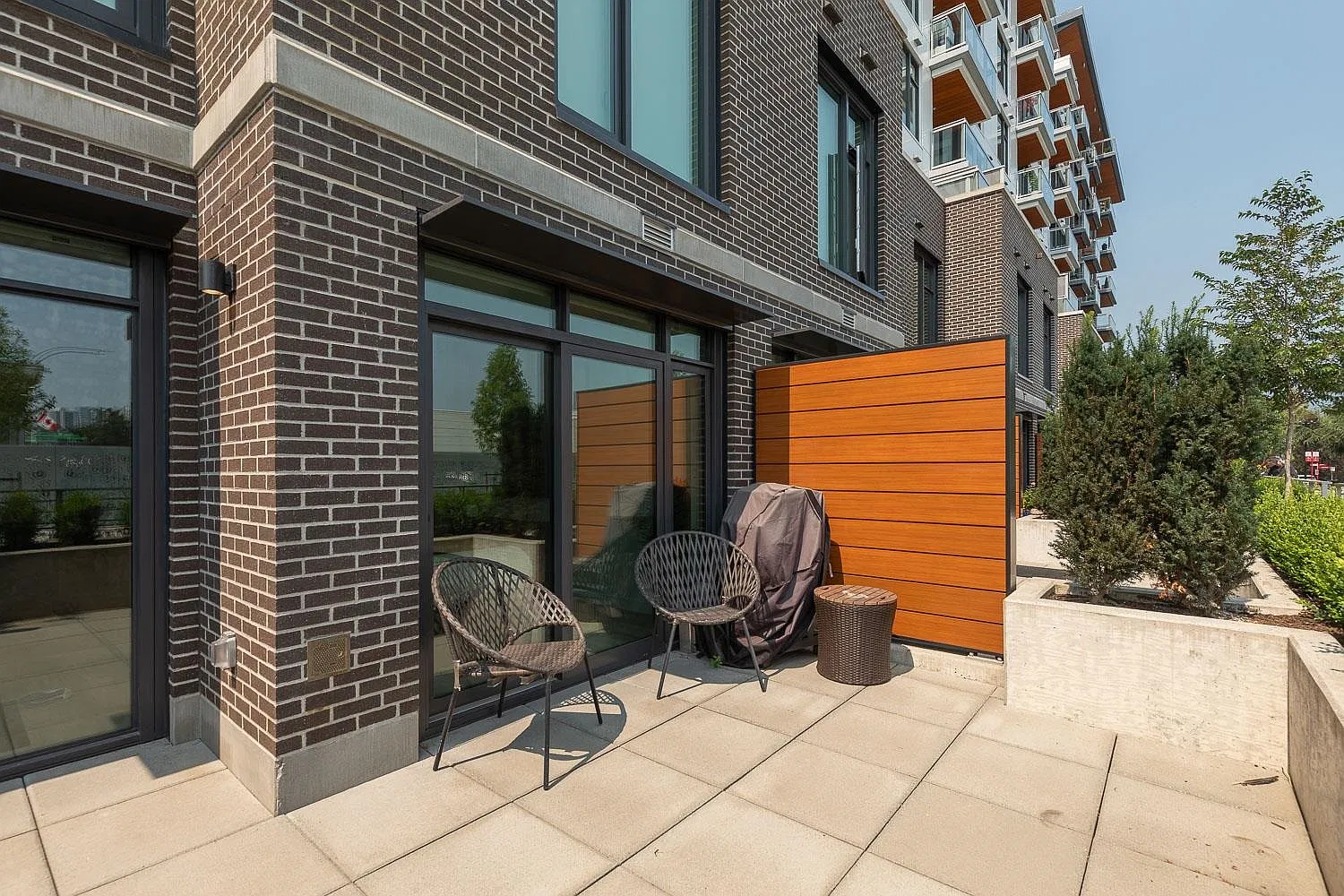 2 bed, 1677 sqft, $5,500 — Photo 3