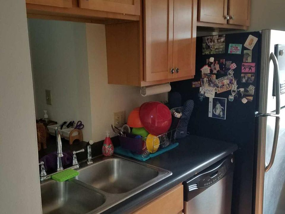 2nd image of 1922 Melrose Dr #3rd