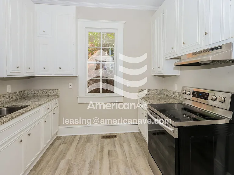757321_006_wm_-_kitchen_13140478.jpg