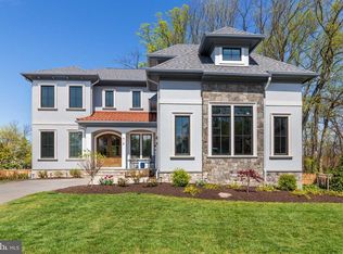 918 Ninovan Rd SE, Vienna, VA 22180