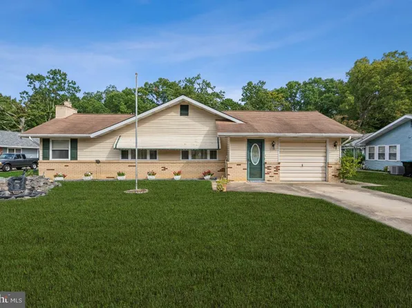 226 Elmtowne Blvd, Hammonton, NJ 08037