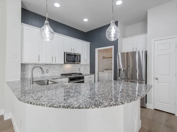 1801 Azalea Dr, Aubrey, TX 76227