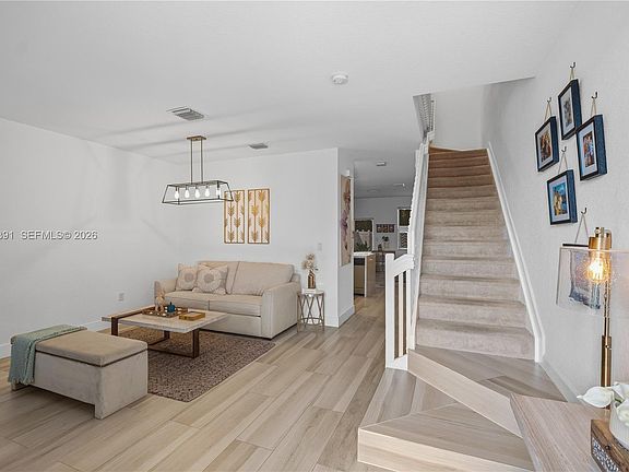 5th image of 10496 W 33rd Ln