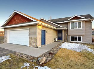 312 Bluebill St, Baldwin, WI 54002