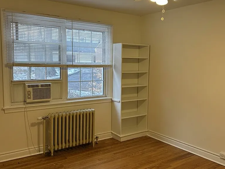 Jericho Manor Apartments — Photo 42