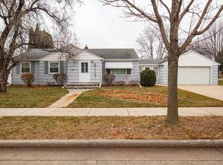 417 S James St, Kimberly, WI 54136