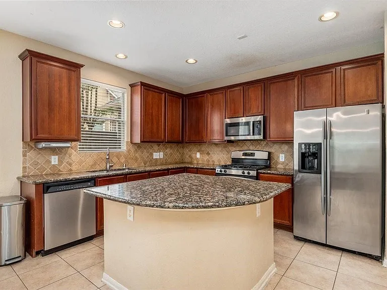 130 Zephyr Bend Pl — Photo 8
