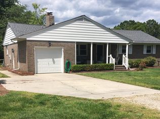 213 Mount Vernon Dr, Yorktown, VA 23693