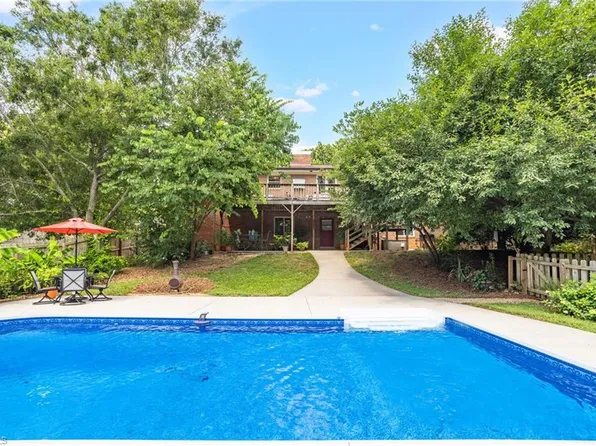 1319 Brookdale Dr, Asheboro, NC 27205