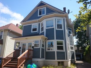 946 20th Ave, Seattle, WA 98122