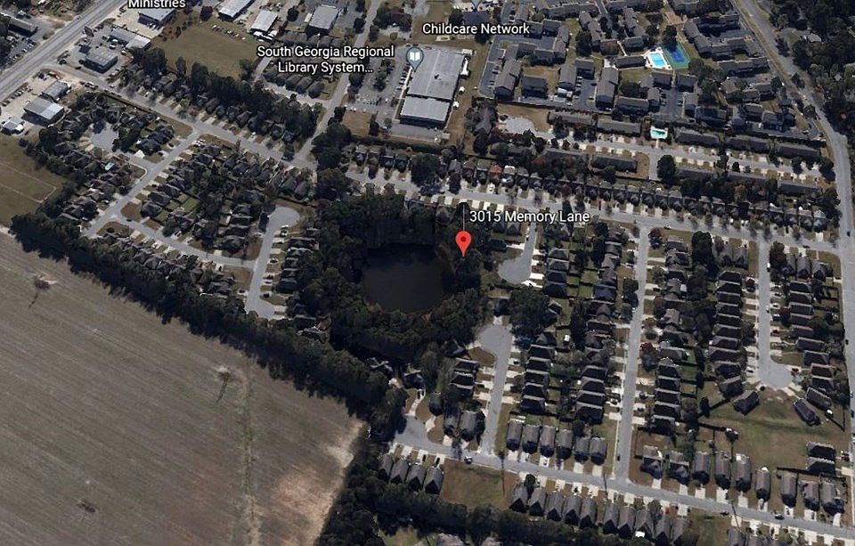 2nd image of 3015 Memory Ln