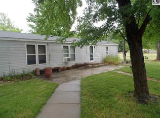 803 E 8th St, Harper, KS 67058