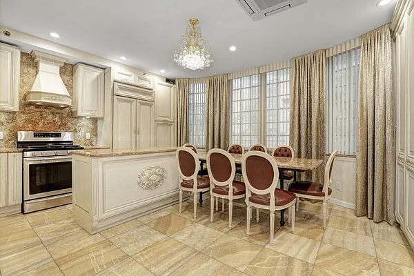 Rented by Douglas Elliman | media 22