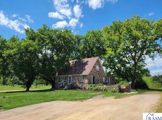 802 Le Hillier St, Mankato, MN 56001