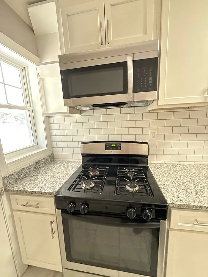 2 bed, 2.0 bath, $1,600 — Photo 1