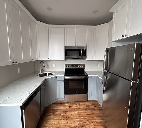 2nd image of 66 Sherman Pl #3