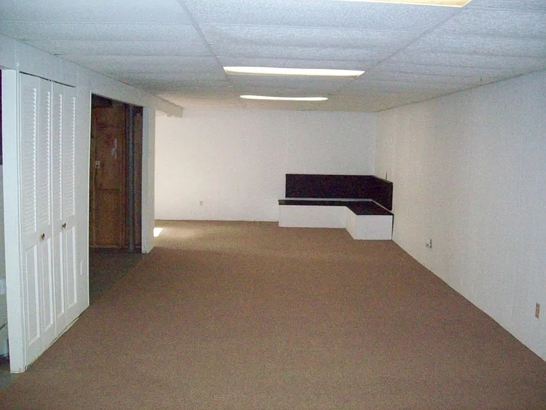 710 Teson Rd — Photo 9