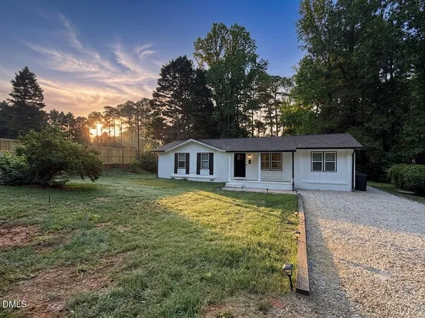 6901 Baywood Dr, Raleigh, NC 27613