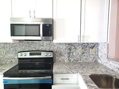 2nd image of 2103 Valley Oaks Dr SE