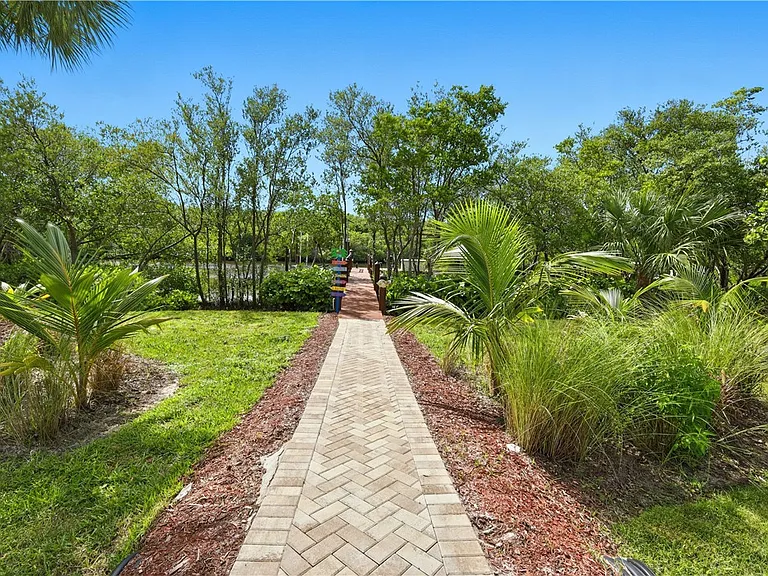 3929 Shoreside Dr — Photo 31