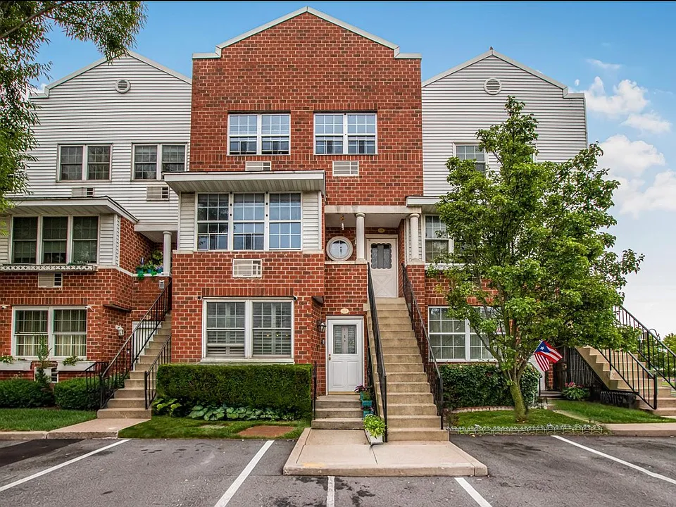 106 Sunset Blvd #1106