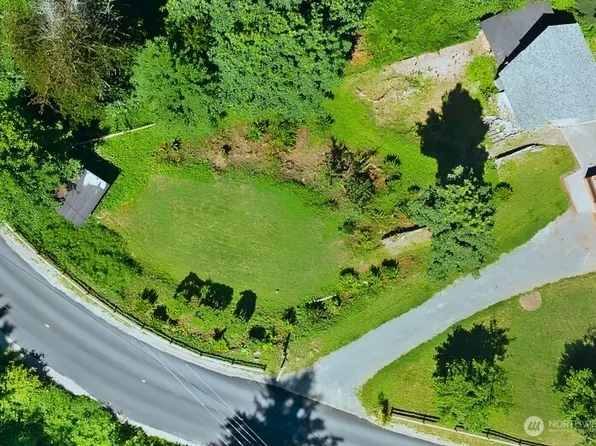 17600 SE Cougar Mountain Drive, Issaquah, WA 98027