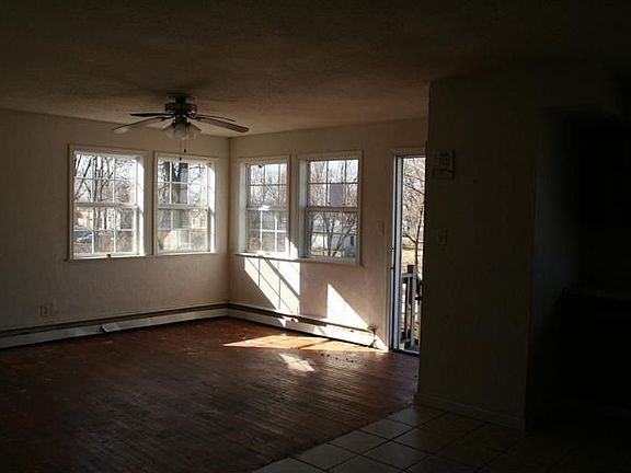 5th image of 3801 Parker St