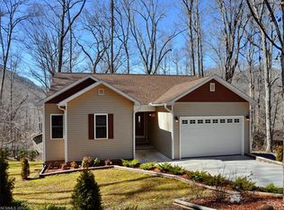 688 Henry Dingus Way, Maggie Valley, NC 28751