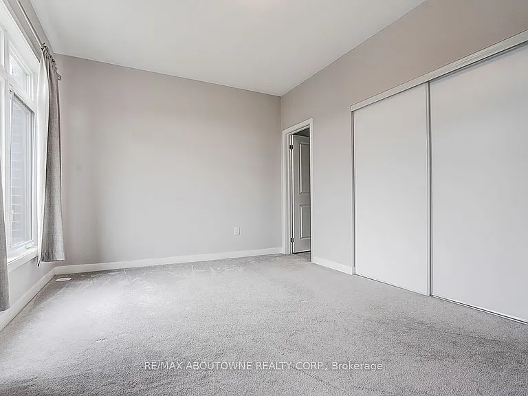 52 Saintfield Dr — Photo 31