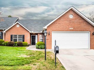 407 Woodlawn Gardens Way #15, Knoxville, TN 37920