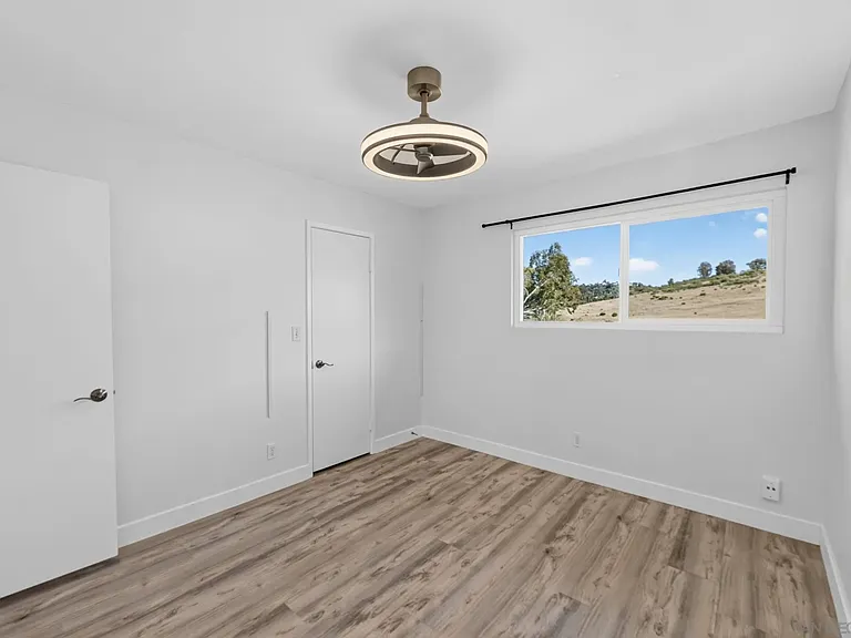 8009 Calle Fanita — Photo 19