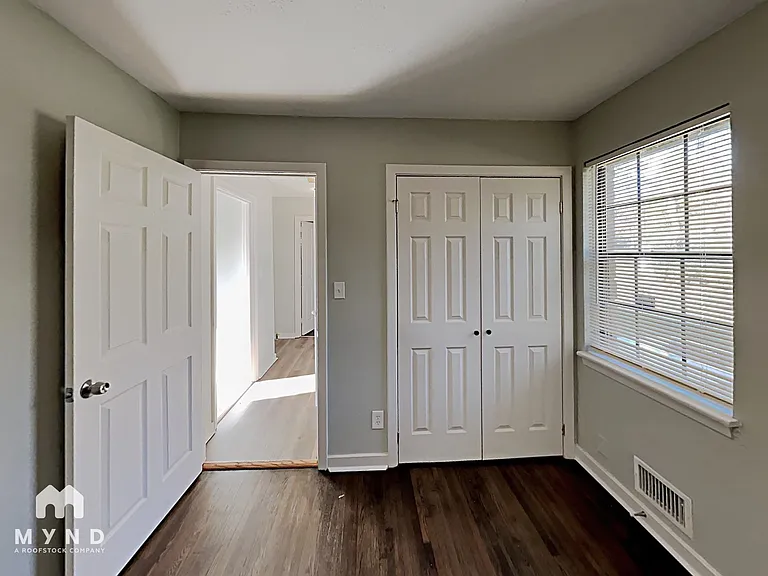 813 Westfield Dr — Photo 12