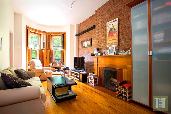 Rented by Halstead Real Estate | media 6