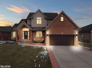 53392 Crawford Dr, Chesterfield, MI 48051