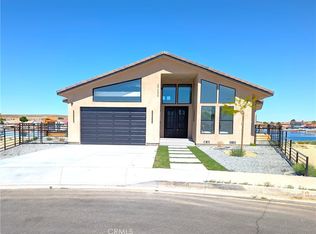 27026 Reef Ln, Helendale, CA 92342