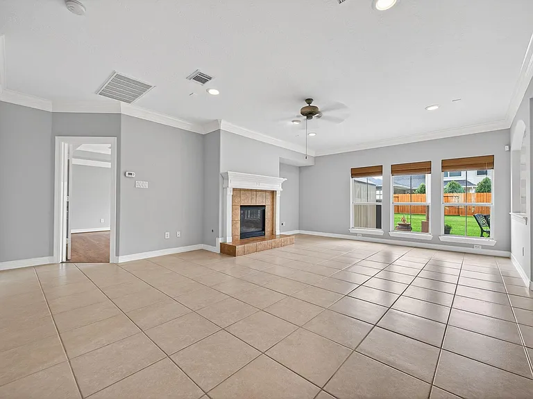 2315 Vinemead Ct — Photo 17