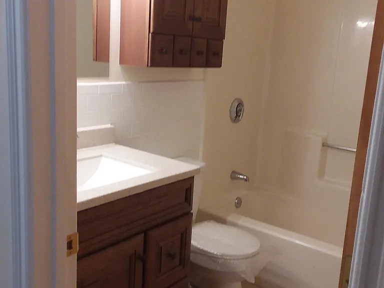 52-54 Webster St #4 — Photo 7