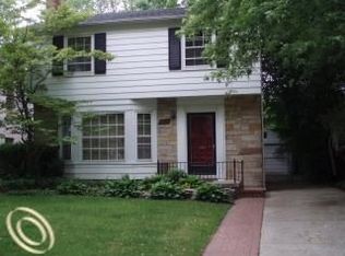 2830 Bamlet Rd, Royal Oak, MI 48073