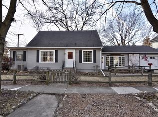 311 S Locust St, Genoa, IL 60135