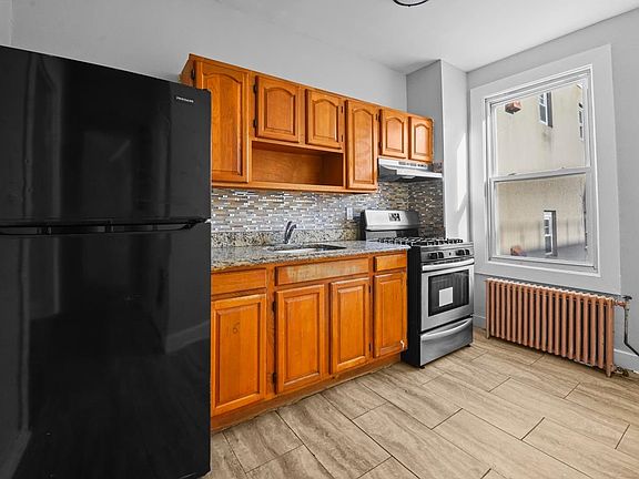 3rd image of 6118 Palisade Ave Floor 2