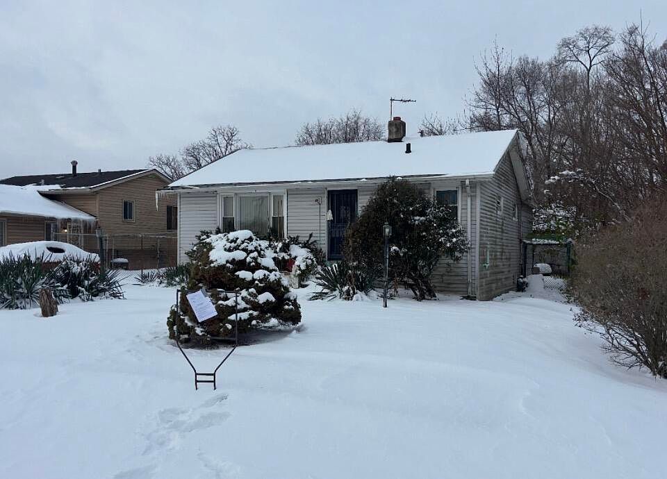 1st image of 1168 Hovey St