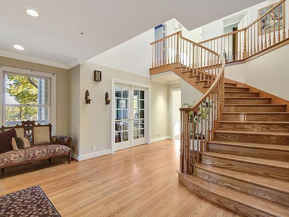 2nd image of 26980 Loma Prieta Way