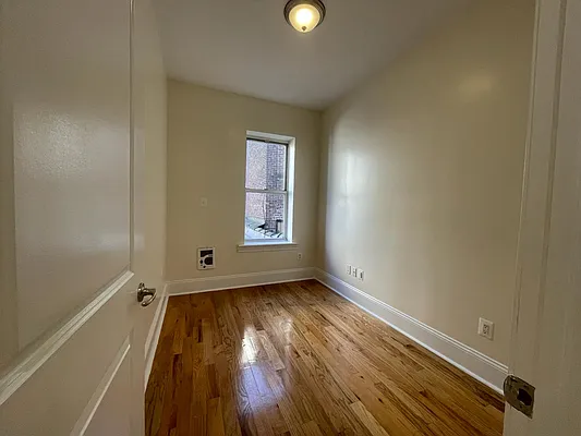 Rented by Signature Property Realty | media 8