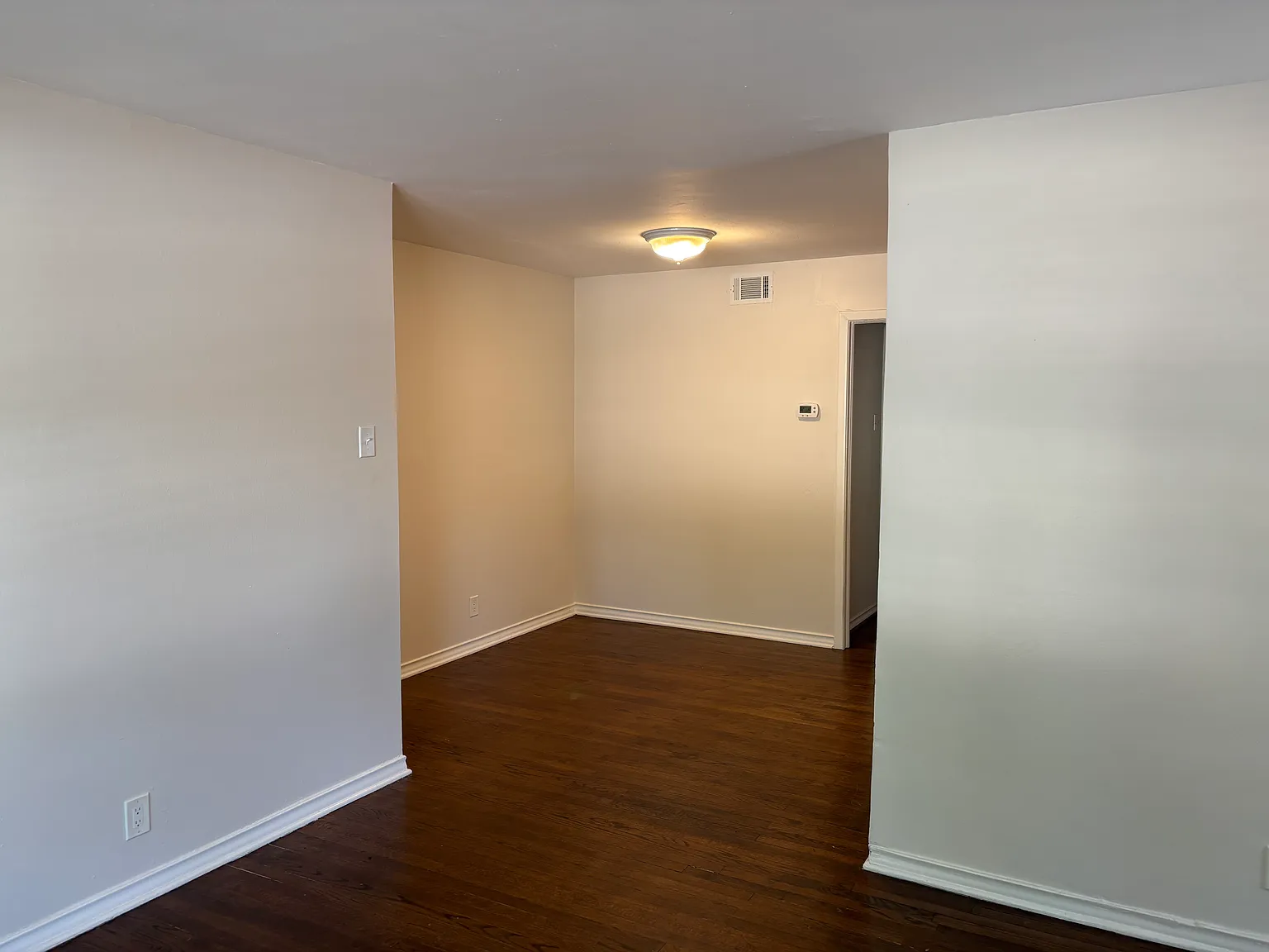 2 bed, 850 sqft, $1,700 — Photo 4